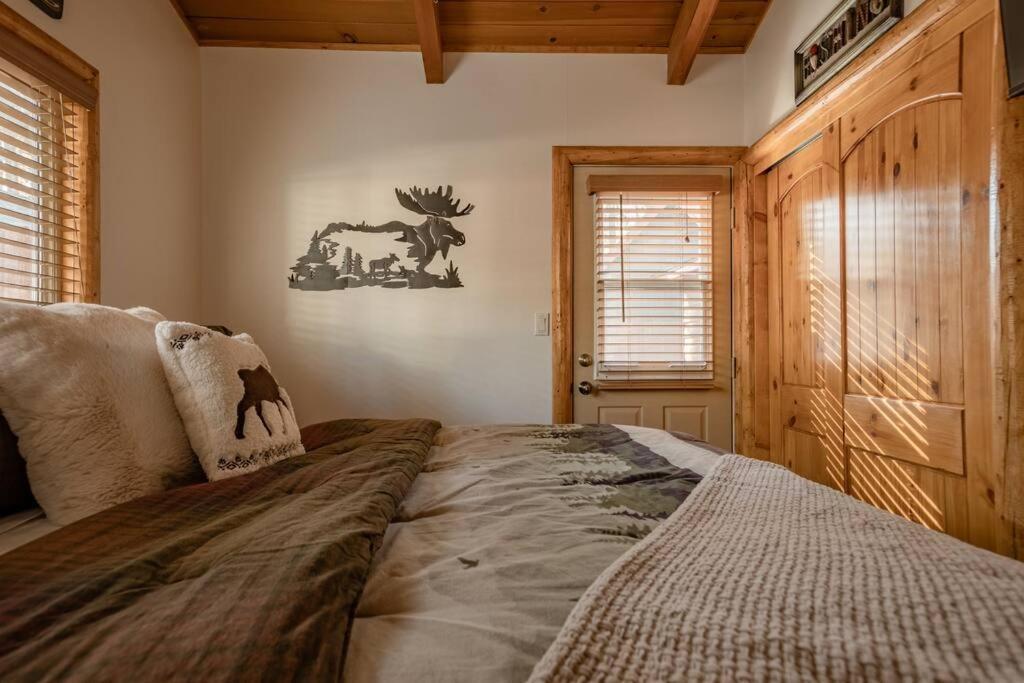 Hot Tub*Kids Room*Family Cabin Біг-Беар-Сіті Екстер'єр фото