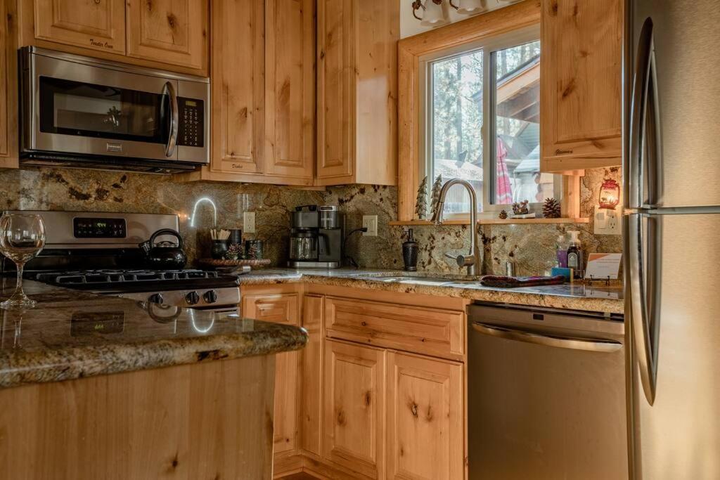 Hot Tub*Kids Room*Family Cabin Біг-Беар-Сіті Екстер'єр фото